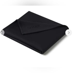 SPANX air Essentials blanket in very black NWT in package